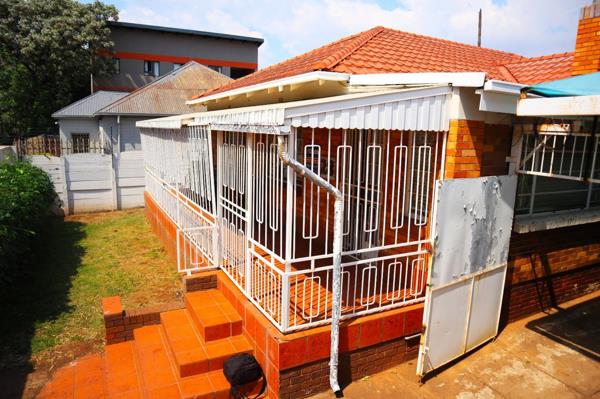 12 Bedroom House