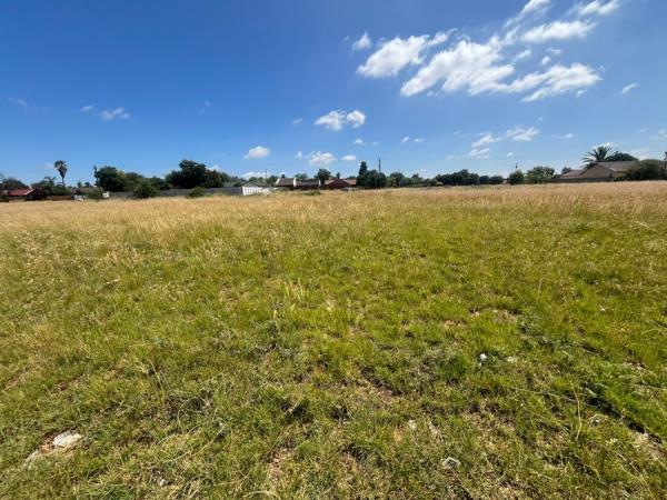 833 m² Land