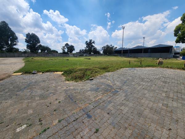 6 000  m² Industrial space