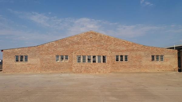 1 324 m² Commercial space