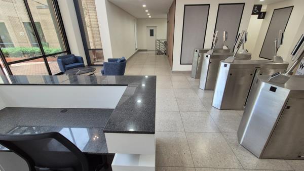 1 646  m² Office Space