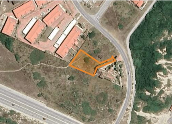 960 m² Land