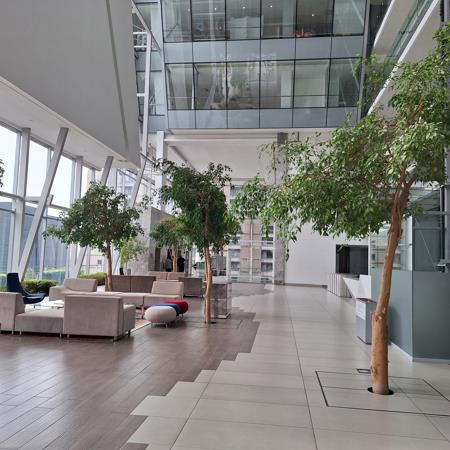 1 976  m² Commercial space