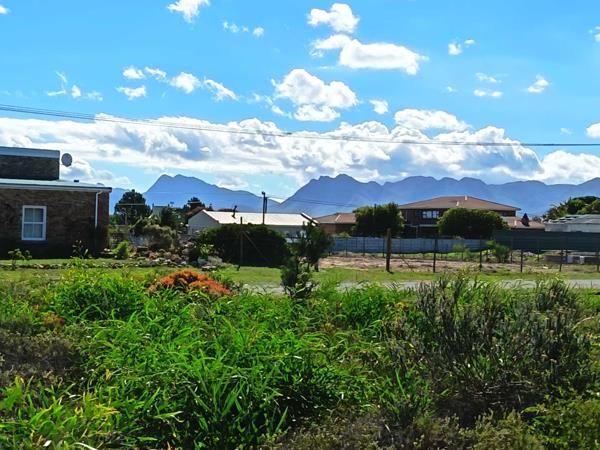 1 484 m² Land
