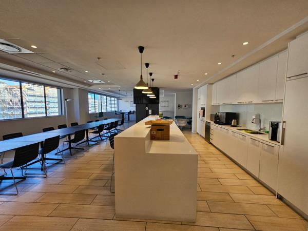 2 051 m² Commercial space