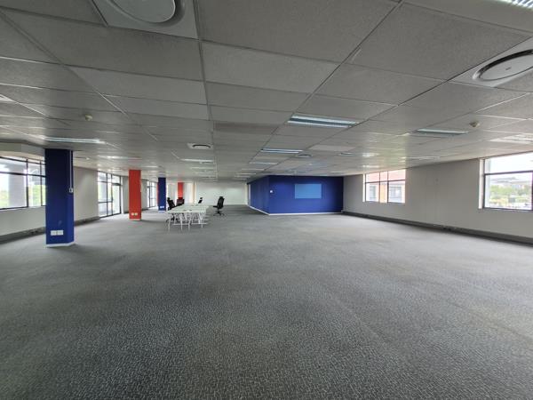 700  m² Commercial space