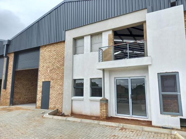 472  m² Industrial space