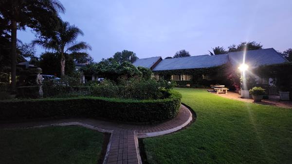 6 Bedroom House