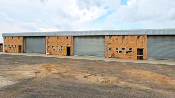 320  m² Industrial space