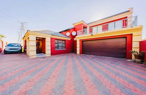 5 Bedroom House