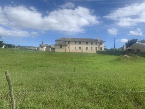 757 m² Land