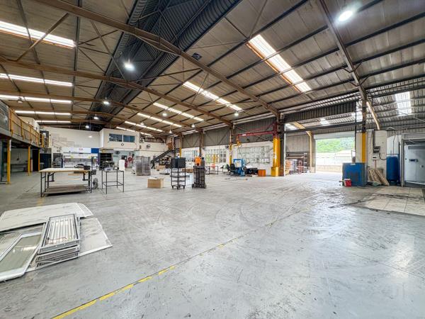 2 363 m² Industrial space