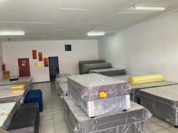 200  m² Commercial space