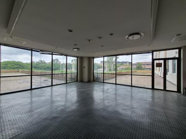 1 717  m² Commercial space