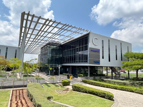 612  m² Commercial space