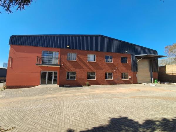 1 610  m² Industrial space