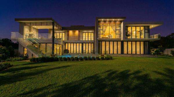 5 Bedroom House