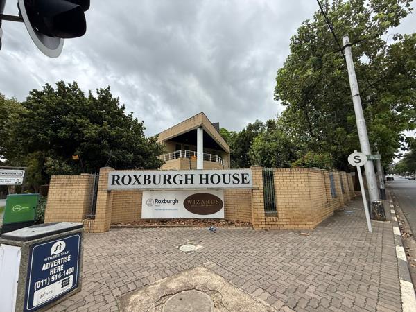 162  m² Commercial space