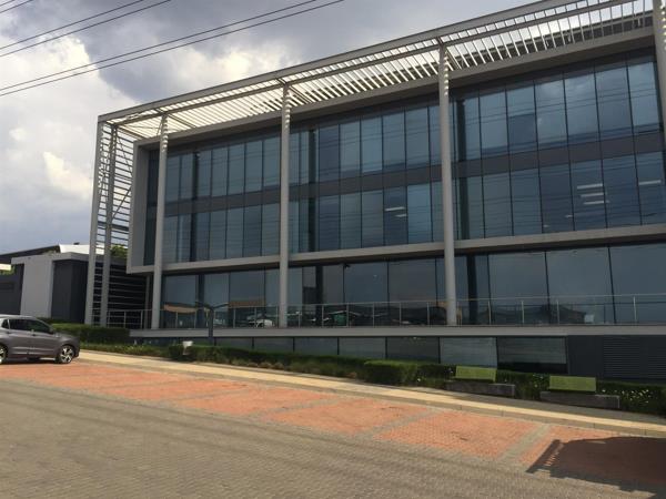 1 618  m² Office Space