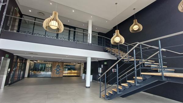 1 678  m² Office Space