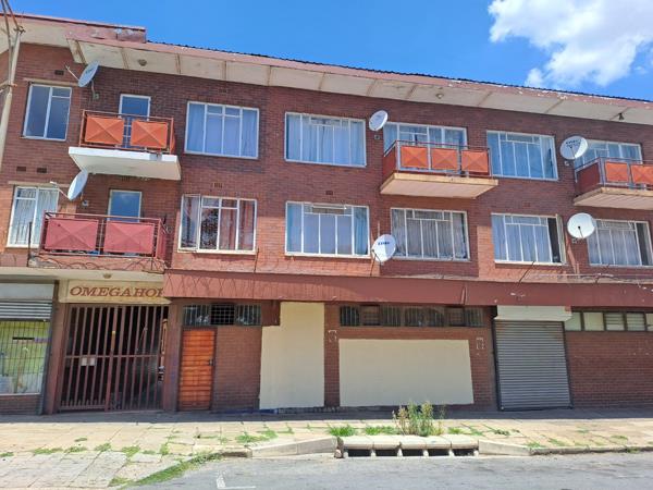 57  m² Commercial space