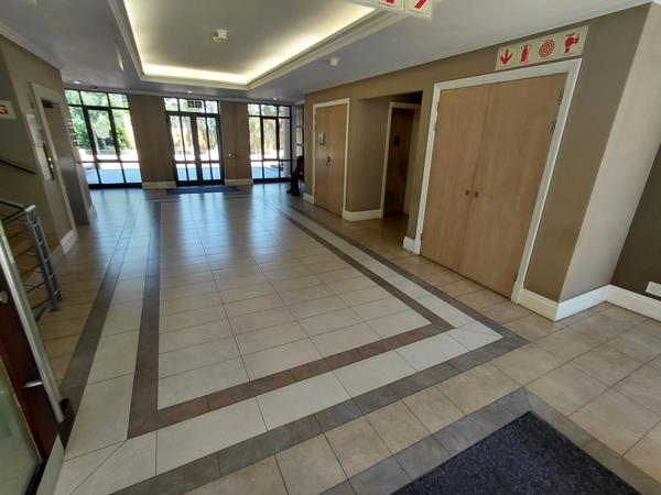 124  m² Commercial space