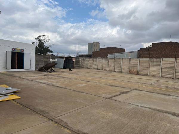 1 260  m² Commercial space