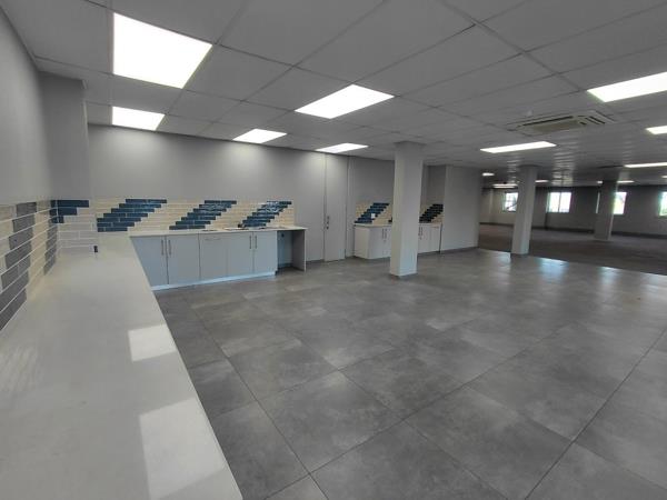 486  m² Commercial space