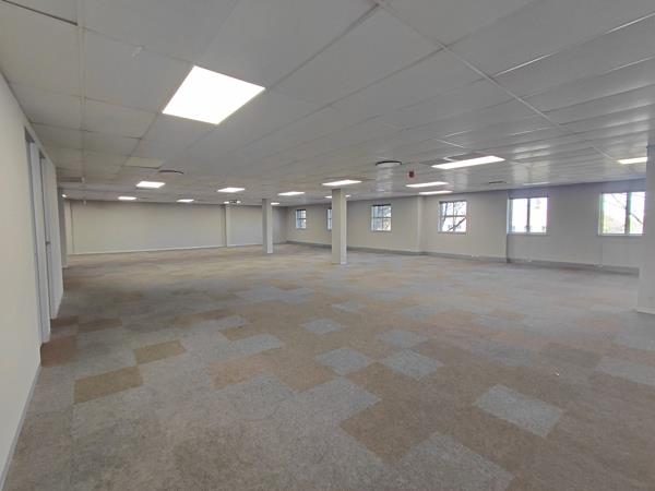 486  m² Commercial space