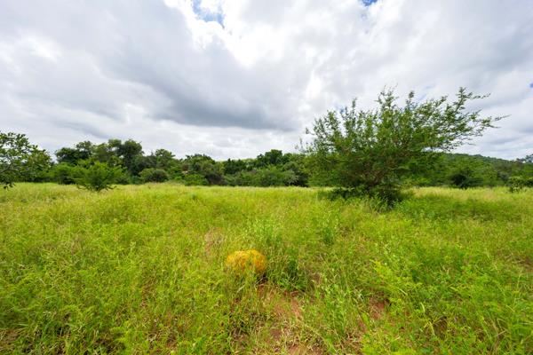 2 400 m² Land