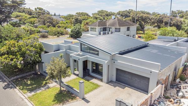 6 Bedroom House