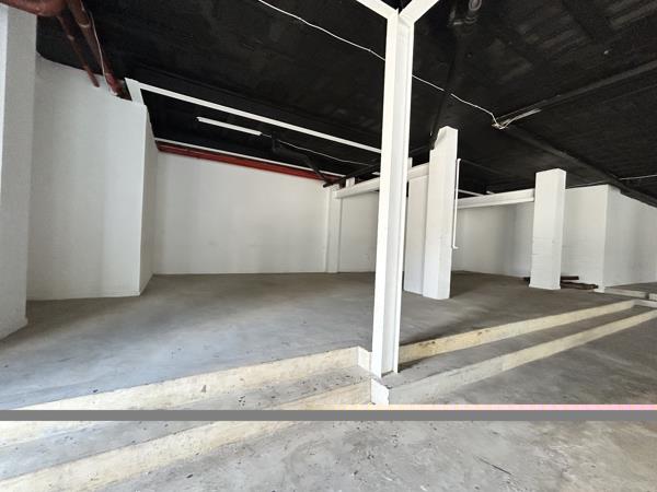 319  m² Commercial space