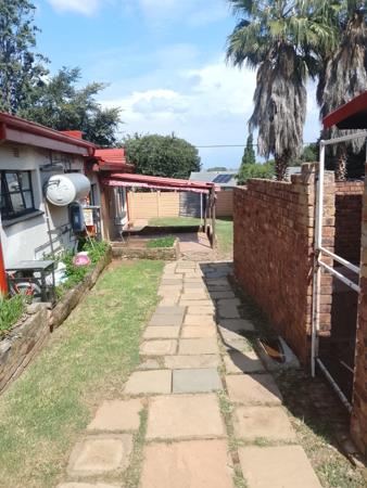 1.5 Bedroom Garden Cottage