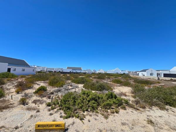761 m² Land