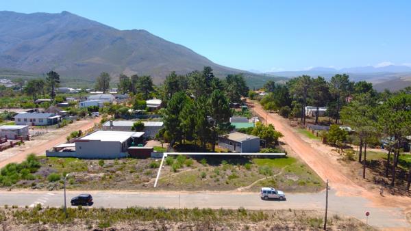 595 m² Land