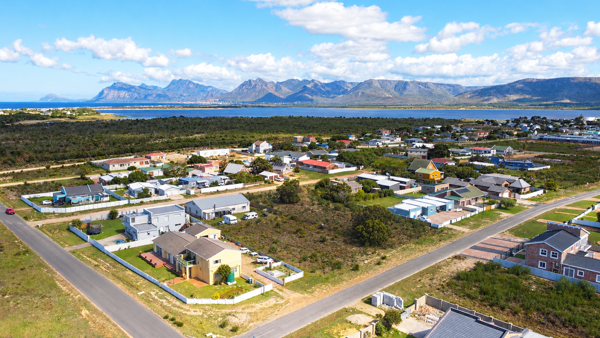 1 179 m² Land