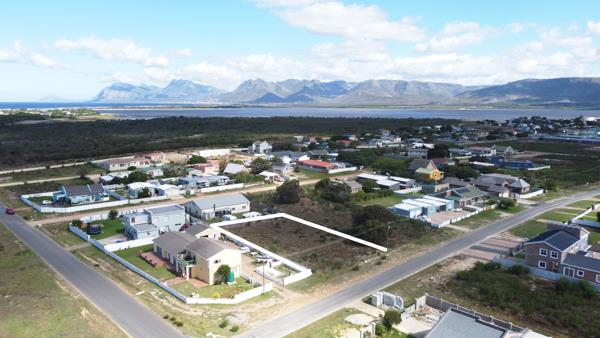 1 179 m² Land
