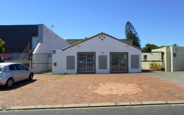 175  m² Commercial space