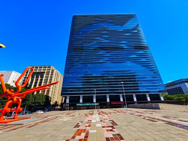 950 m² Office Space