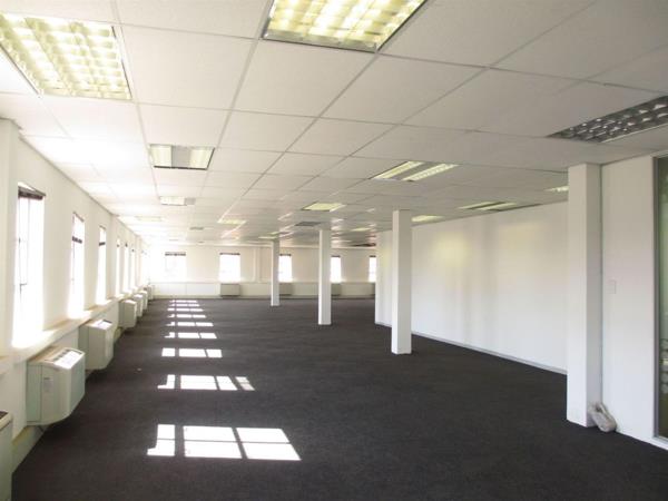 369 m² Office Space
