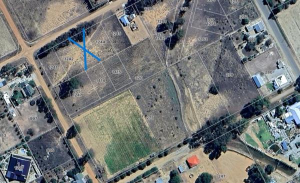 1 115 m² Land