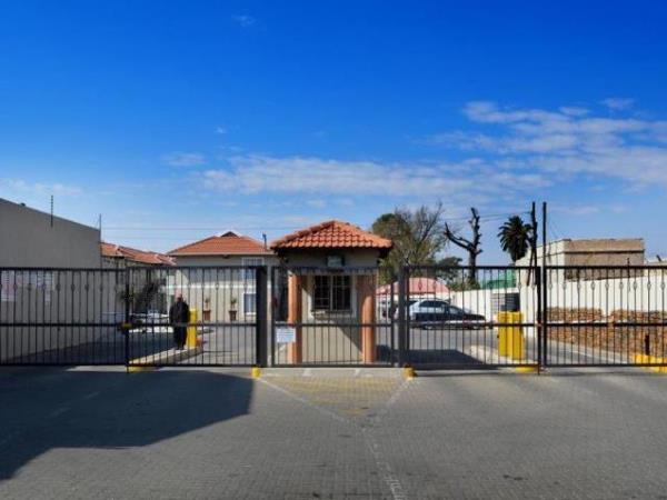 1 Bedroom Townhouse