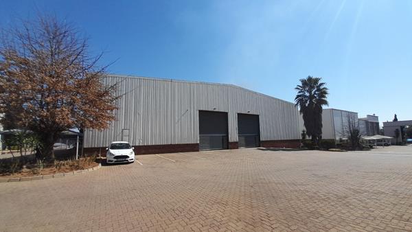 1 560 m² Industrial space