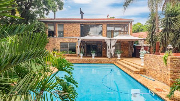 6 Bedroom House