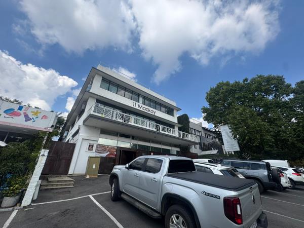 422.6 m² Commercial space