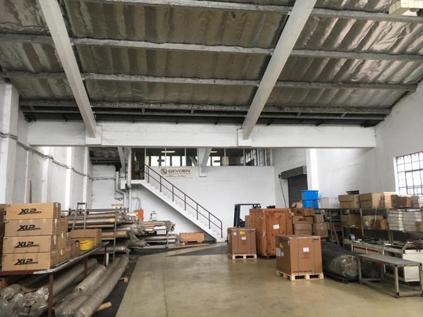 580  m² Industrial space
