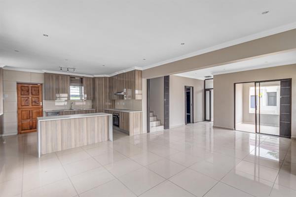 4 Bedroom Townhouse