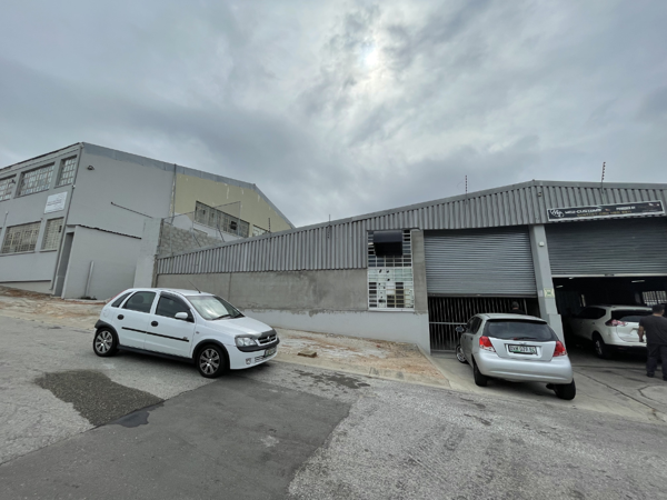 495 m² Industrial space