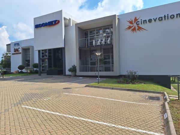 147  m² Commercial space
