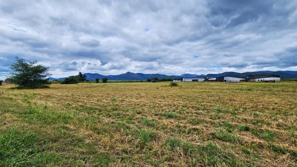 4 068 m² Land